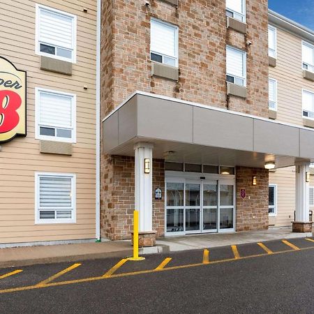 Super 8 By Wyndham Quebec Exteriér fotografie