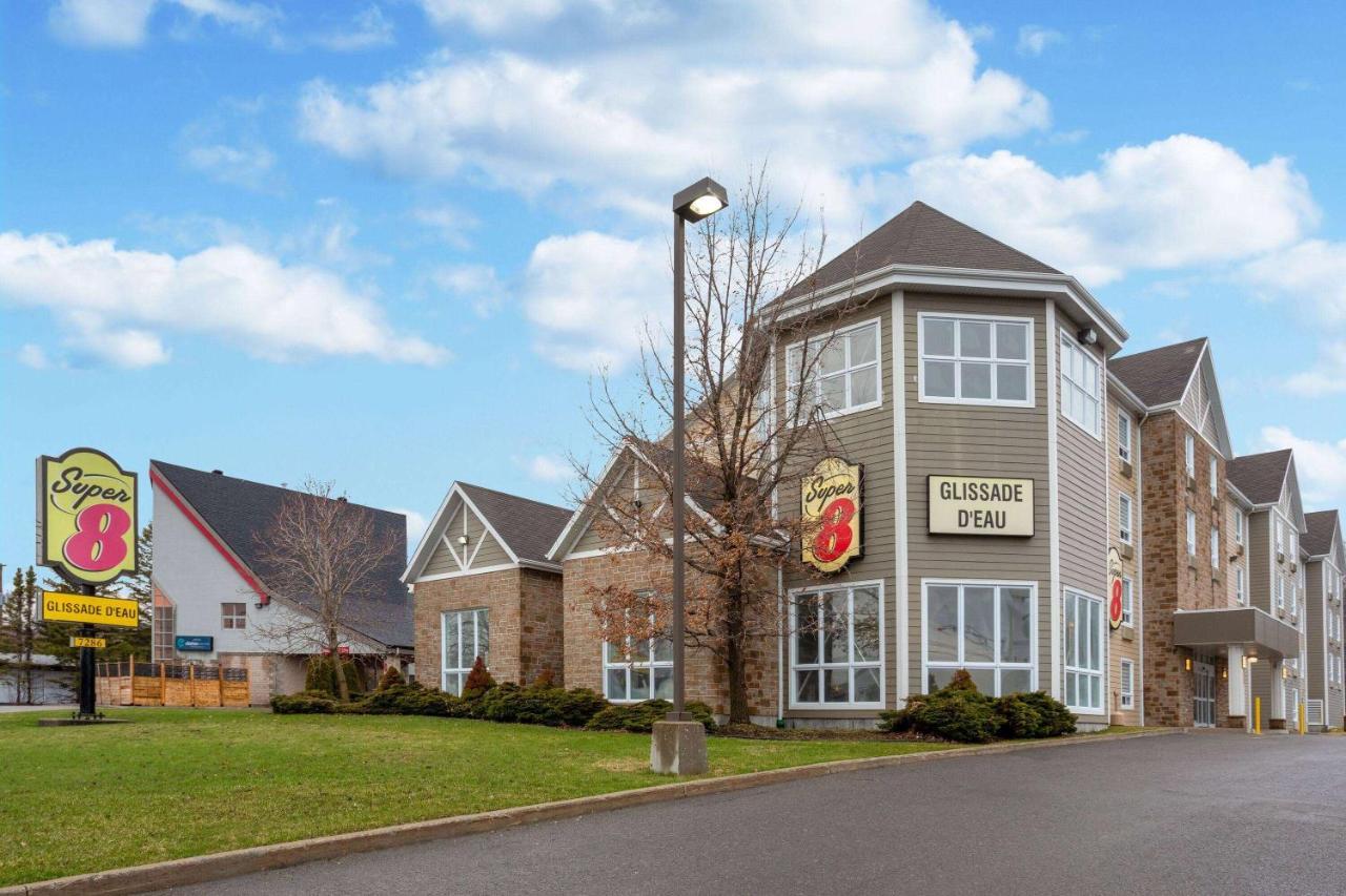 Super 8 By Wyndham Quebec Exteriér fotografie