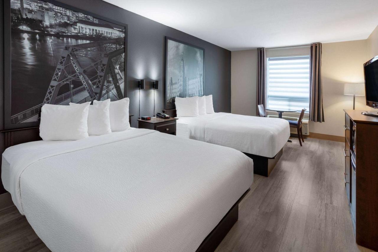 Super 8 By Wyndham Quebec Exteriér fotografie